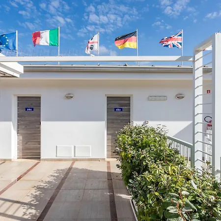 Belvir מלון