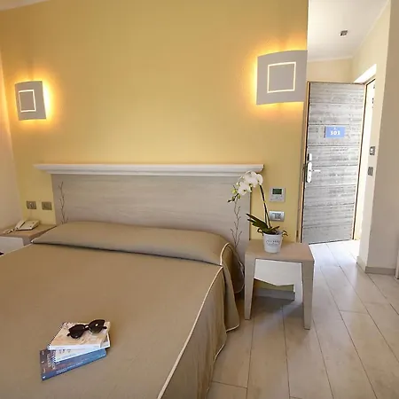 贝尔维尔酒店 维拉西米乌斯